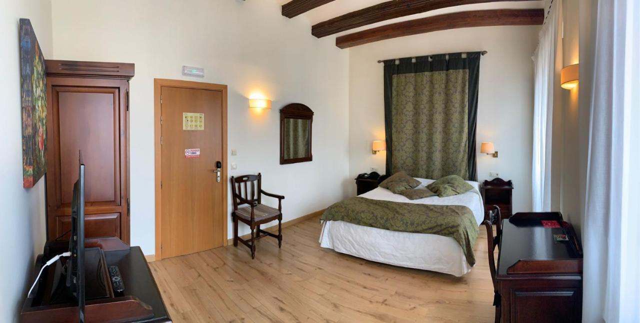 Hotel Cardenal Ram Морелья Екстер'єр фото