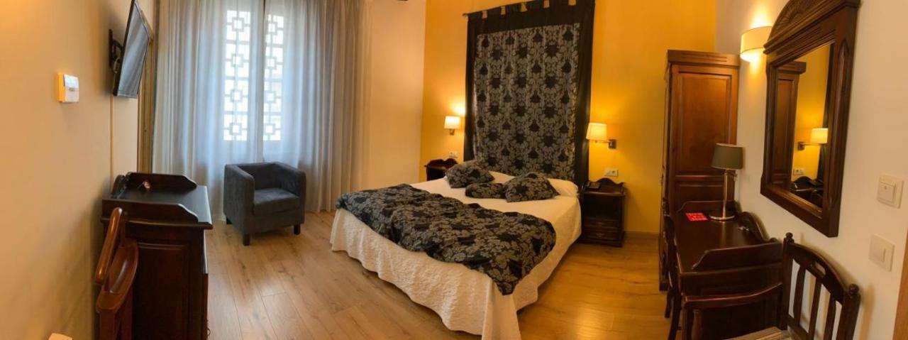 Hotel Cardenal Ram Морелья Екстер'єр фото
